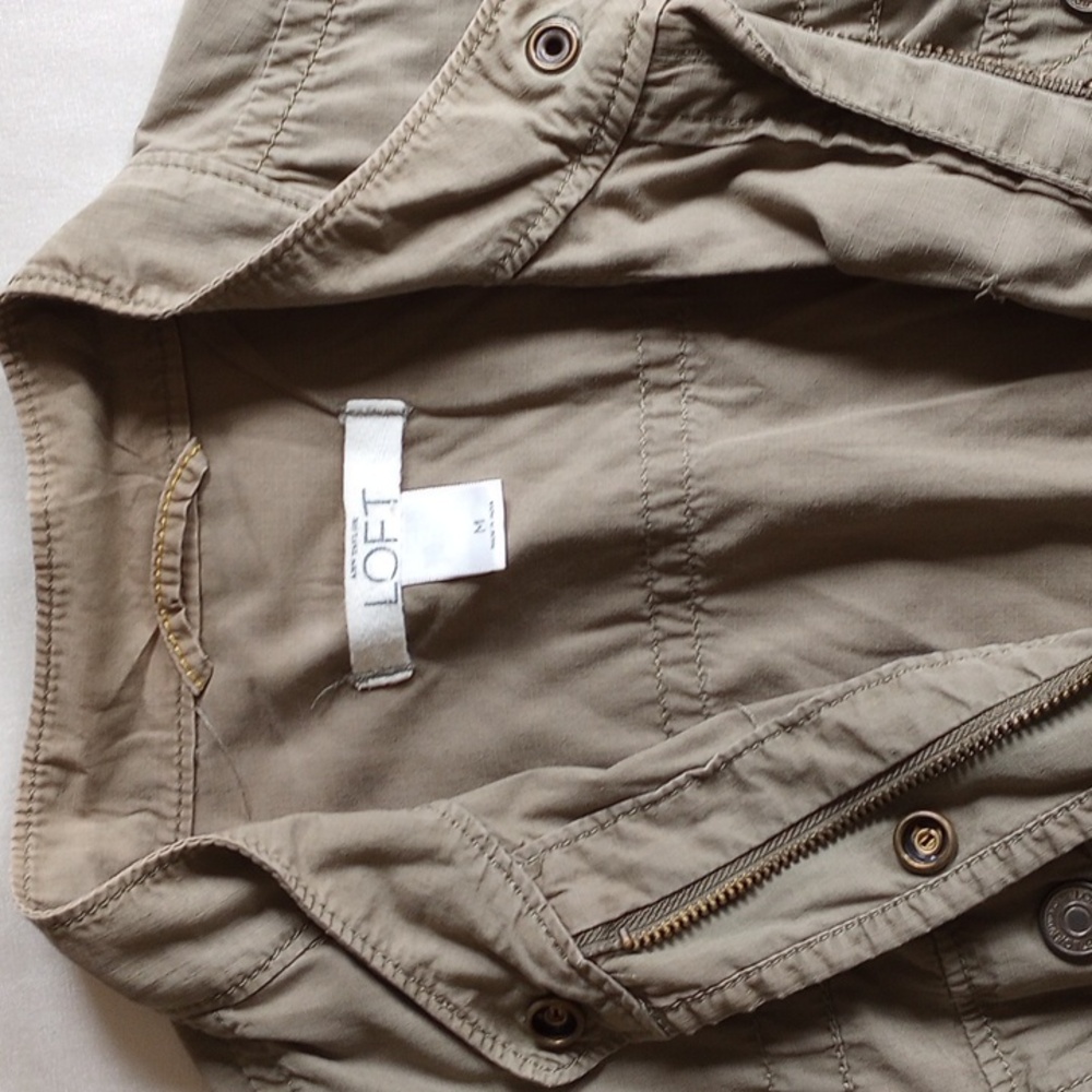 NWOT Ann Taylor Loft Cotton Utility Jacket M Khaki Military Zippers Snaps - Picture 4 of 4